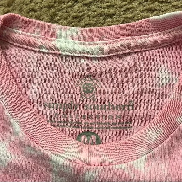 Simply Southern Collection Tie-Dye “Family is everything” and Blue tee Medium - Picture 4 of 13
